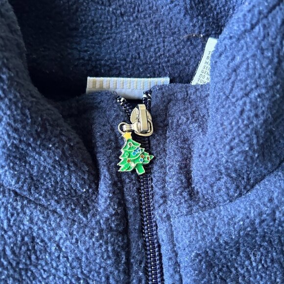 White Stag Santa Fleece Pullover, Size M – Cozy Holiday Top! - Picture 3 of 6